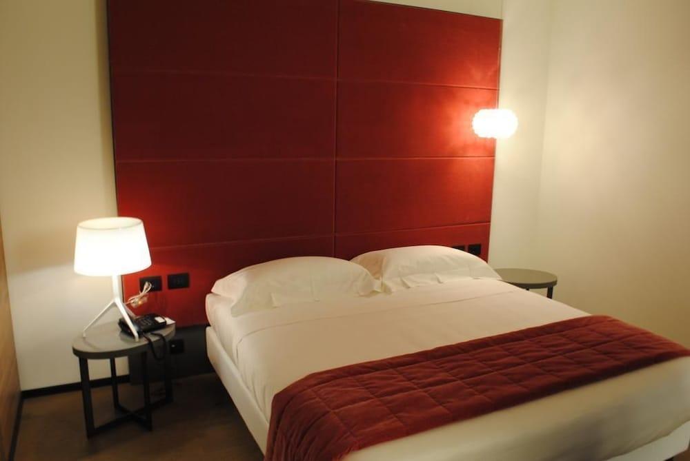Link124 Hotel 파르마 외부 사진